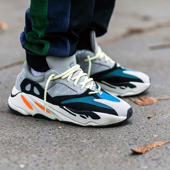 yeezy boost 700 wave runner retail price